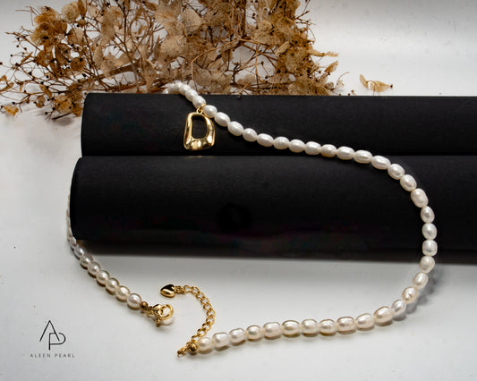 Dunia Pearl - Gold Necklace